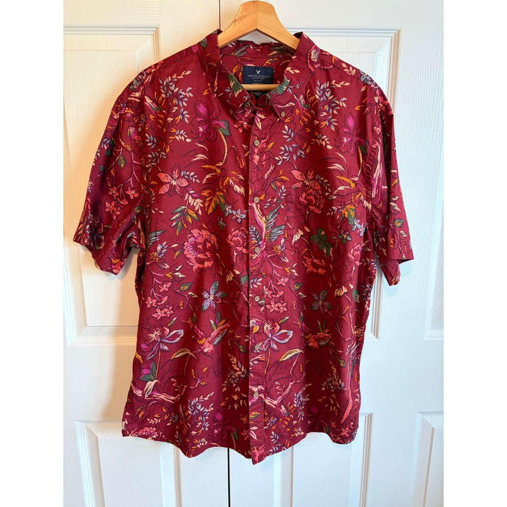 American Eagle Mens XXL Red Floral Parrot Print Short Sleeve Button Down Shirt